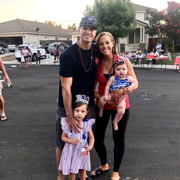 Meet your Posher, Emilie - Picture 2 of 2